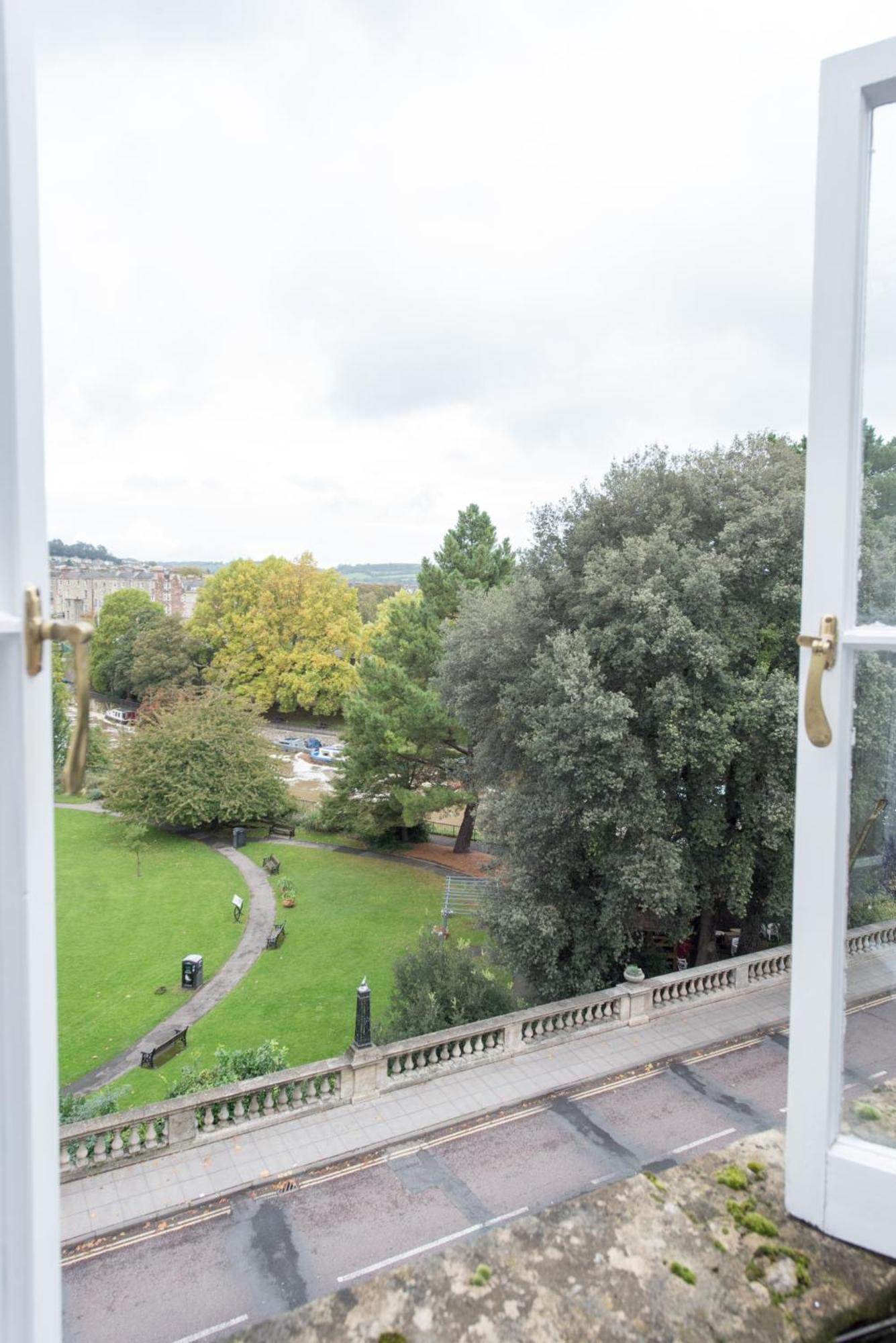 Parade Gardens Boutique Apartments- Central, Grade I Listed, 4K Tvs, Hidden Views Бат Экстерьер фото